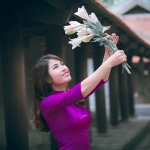 Meet your Posher, Hoàng