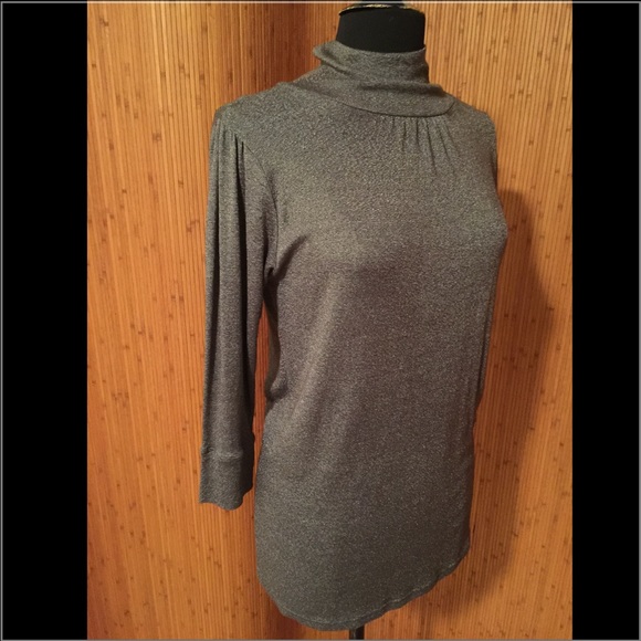 Silver Michael Stars turtneck top Grey m l
