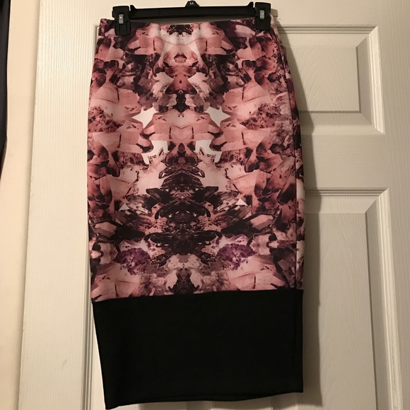 Bar lll pencil skirt