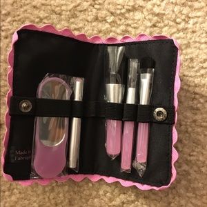Mini track Mary Kay brush kit