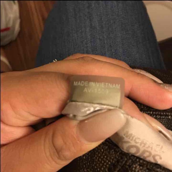 Michael Kors Bundle👛❤️️👛 - Picture 4 of 4