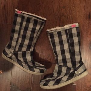 GUC Roxy boots size 8