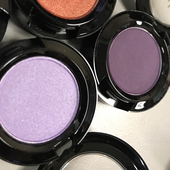 PICS ONLY MAC Venomous Villains single shadows - Picture 2 of 4