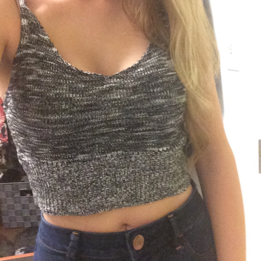 🎉V-neck sweater crop top