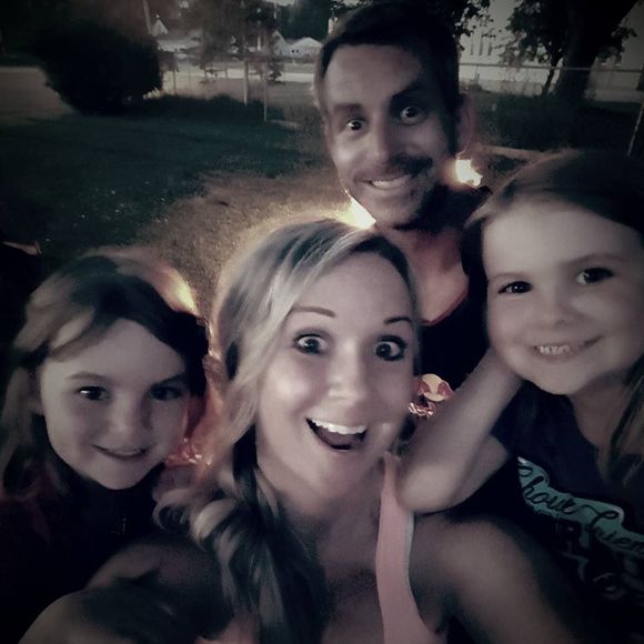 Meet your Posher, Bridget n - Picture 1 of 1