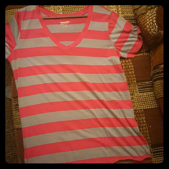 XL Arizona V-neck T-shirt