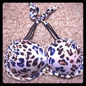 Victoria's Secret bombshell swim top