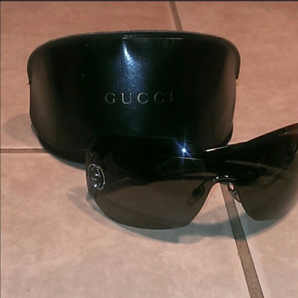 Gucci GG2825/S/Strass sunglasses.