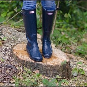 Hunter Tall Rainboots in Navy