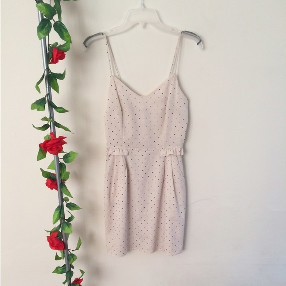 Classy/sexy polka dot dress