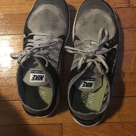 Size 11 men's Nike 4.0 free