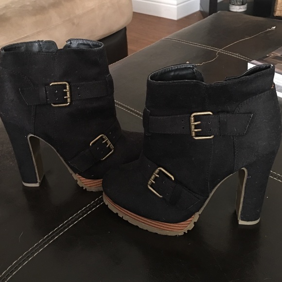 Black booties - Picture 3 of 4