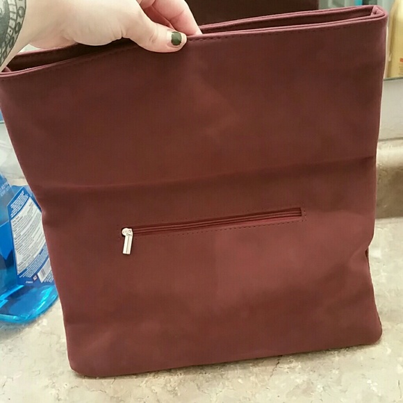 Maroon clutch - Picture 2 of 3