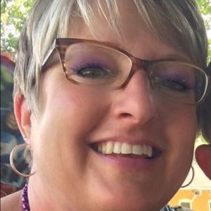 Meet your Posher, Shana