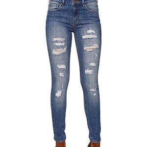 Bullhead//Skinny Boyfriend Jean// Size 27