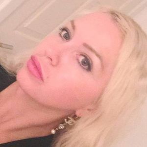 Meet your Posher, Elena