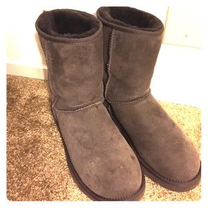 uggs dakota tobacco size 8 uggs dakota tobacco size 8