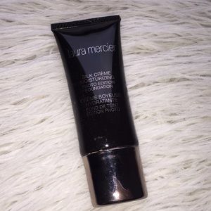 Laura Mercier Silk Creme Foundation Suntan