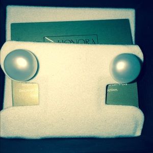 Pearl earrings