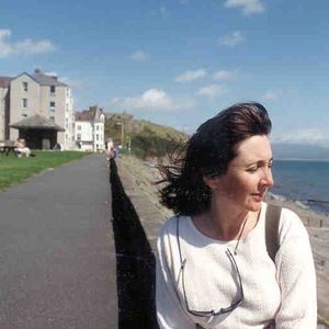 Meet your Posher, Hollis