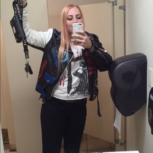 Meet your Posher, Danika