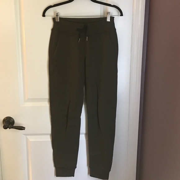 LULULEMON READY TO RULU PANT