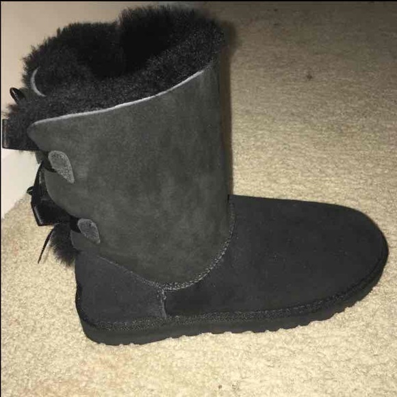 black bailey bow uggs size 10 black bailey bow uggs size 10