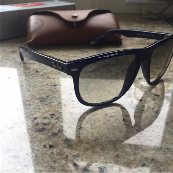 Brand new Ray Ban sunglasses