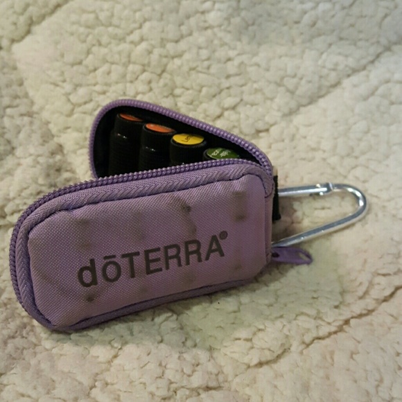 DoTERRA key chain with oils