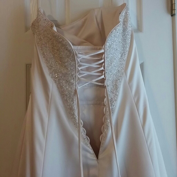 Maggie Sottero wedding dress NEVER WORN - Picture 3 of 4
