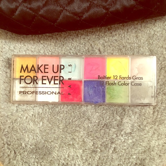 Makeup Forever Other - Makeup Forever flash color case