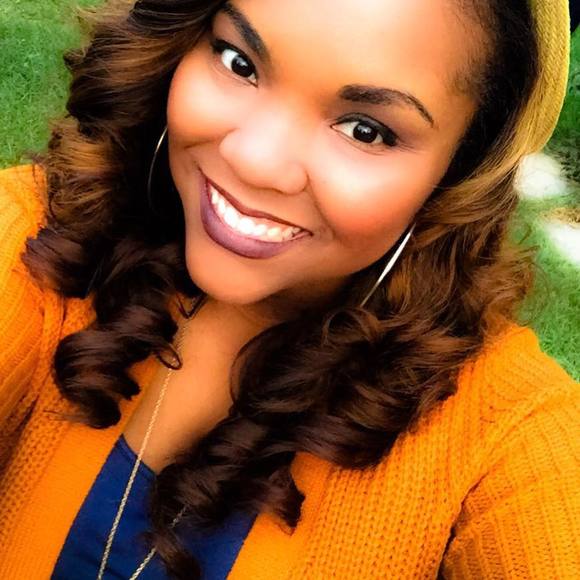 Meet your Posher, Keisha - Picture 1 of 1