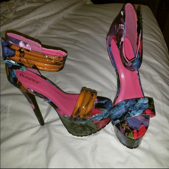 Multi color floral platform shoe