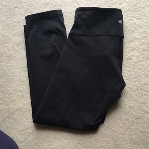 Lulu Wunder Under crop leggings