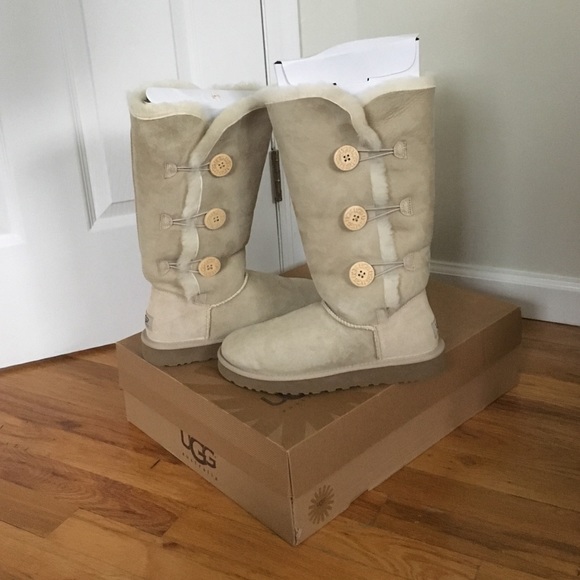 Brand New Tan "W Bailey Button Triplet" UGG Boots