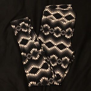 Lowest 🔥 Lularoe leggings tc