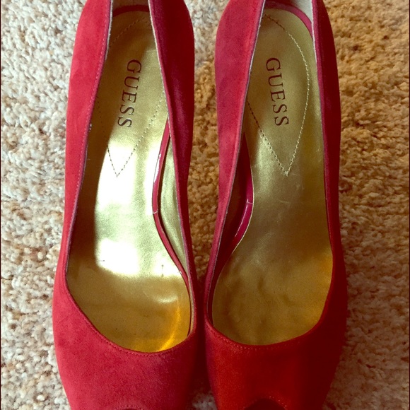 Guess HEELS - Picture 1 of 3