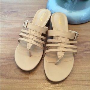 Low heel cream sandals
