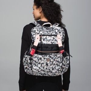 lululemon traveling yogini rucksack