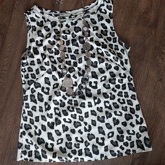 Merona sleeveless blouse