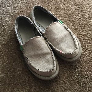 Sanuk shoes size 8