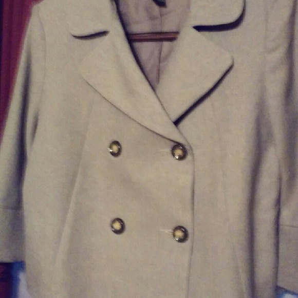 Women's professional taupe color 2-pc. suit. FIRM - Picture 1 of 4