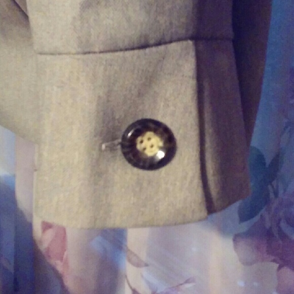 Women's professional taupe color 2-pc. suit. FIRM - Picture 3 of 4