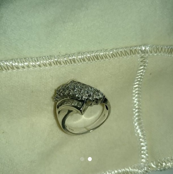 10k waterfall cluster ring - Picture 2 of 2
