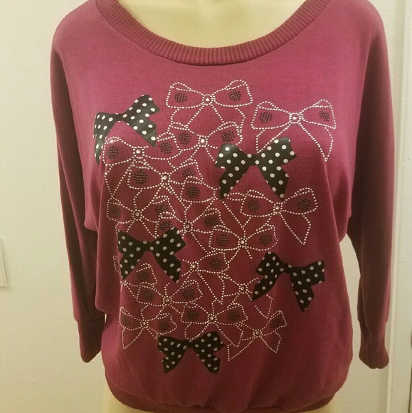 New Junior's Magenta with bows sweater top S-M