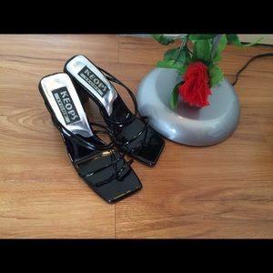 Black shinny vintage shoes