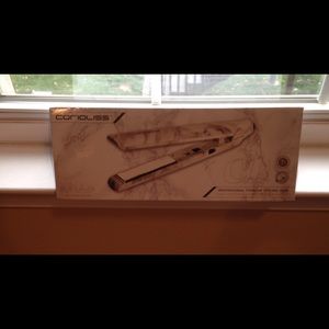 Corioliss Flat Iron New In Box