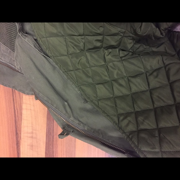 Green parka with fur hood - Picture 4 of 4