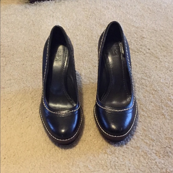 True Religion black wedges