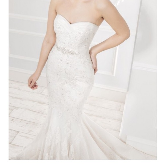 Ellis of London wedding dress